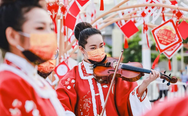 一带一路国际日丨汉服恒久远，国际舞台放异彩