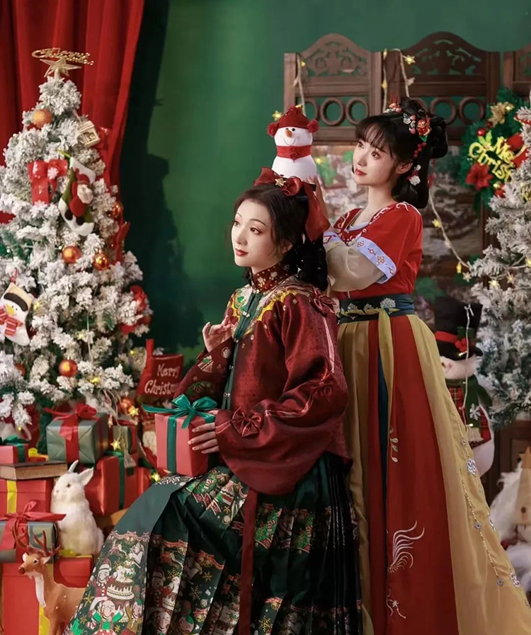 当汉服遇到圣诞节，文化交融的背后是文化自信
