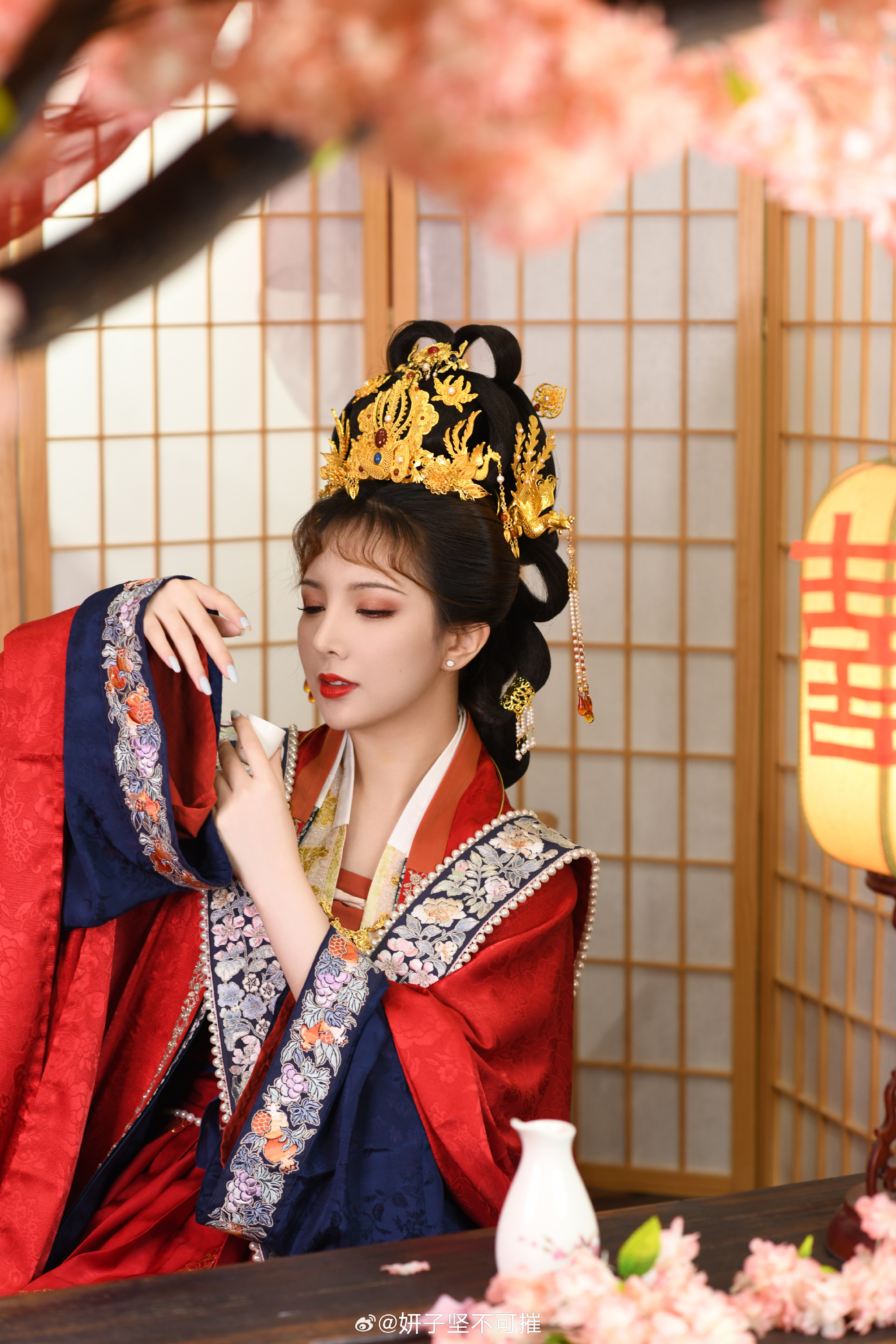 和心心老师的汉服造型作品存档。@妍子坚不可摧