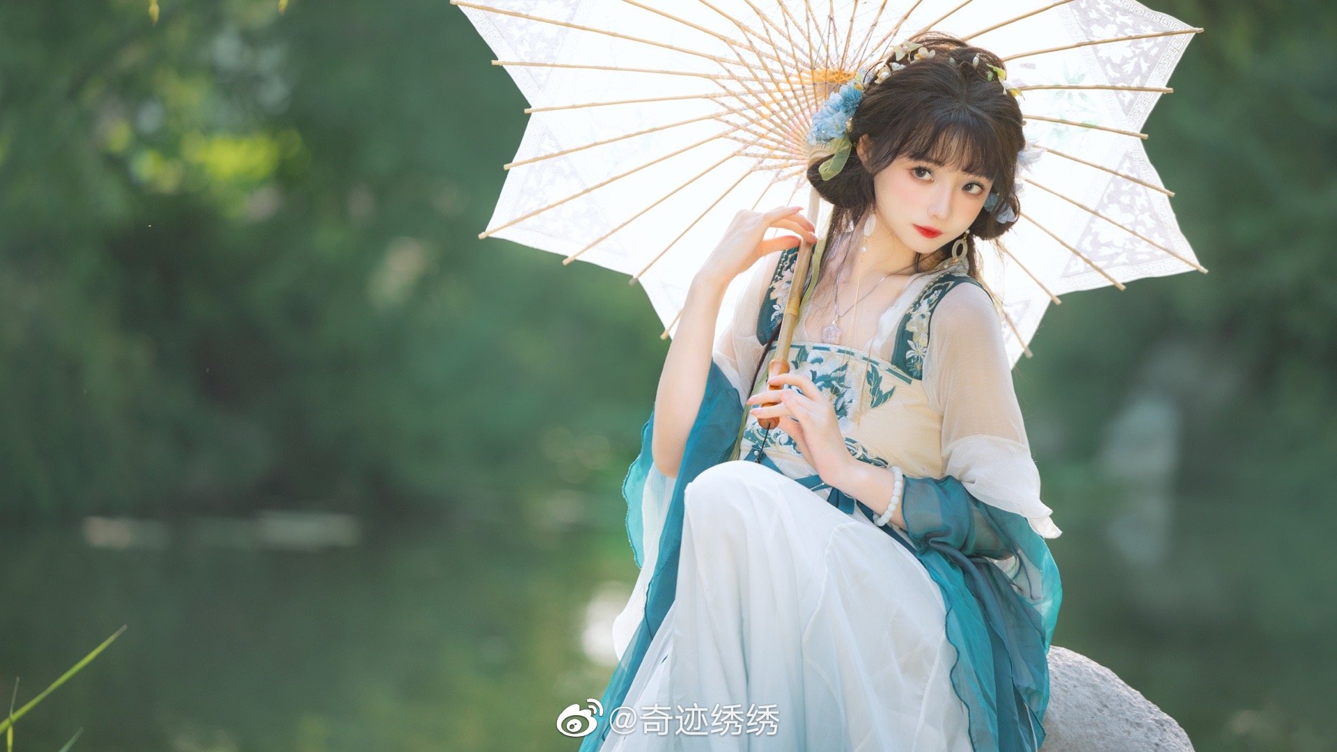 莺莺燕燕春春，花花柳柳真真。@奇迹绣绣