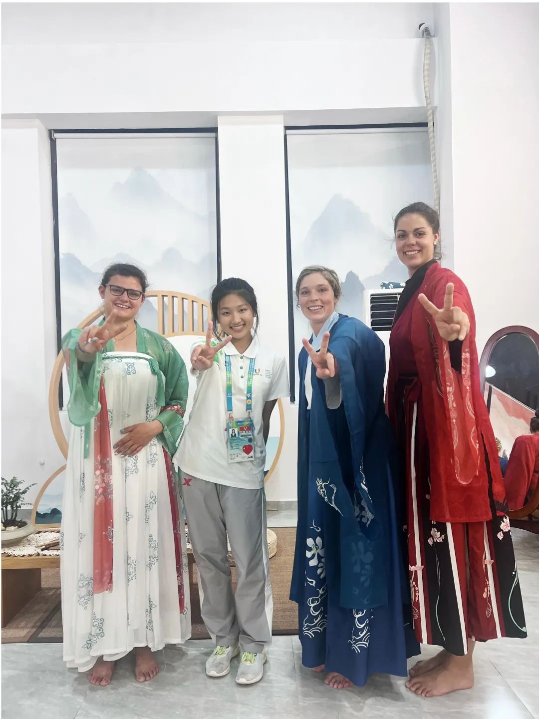 中国式浪漫 | 且看成都大运会汉服如何火出圈