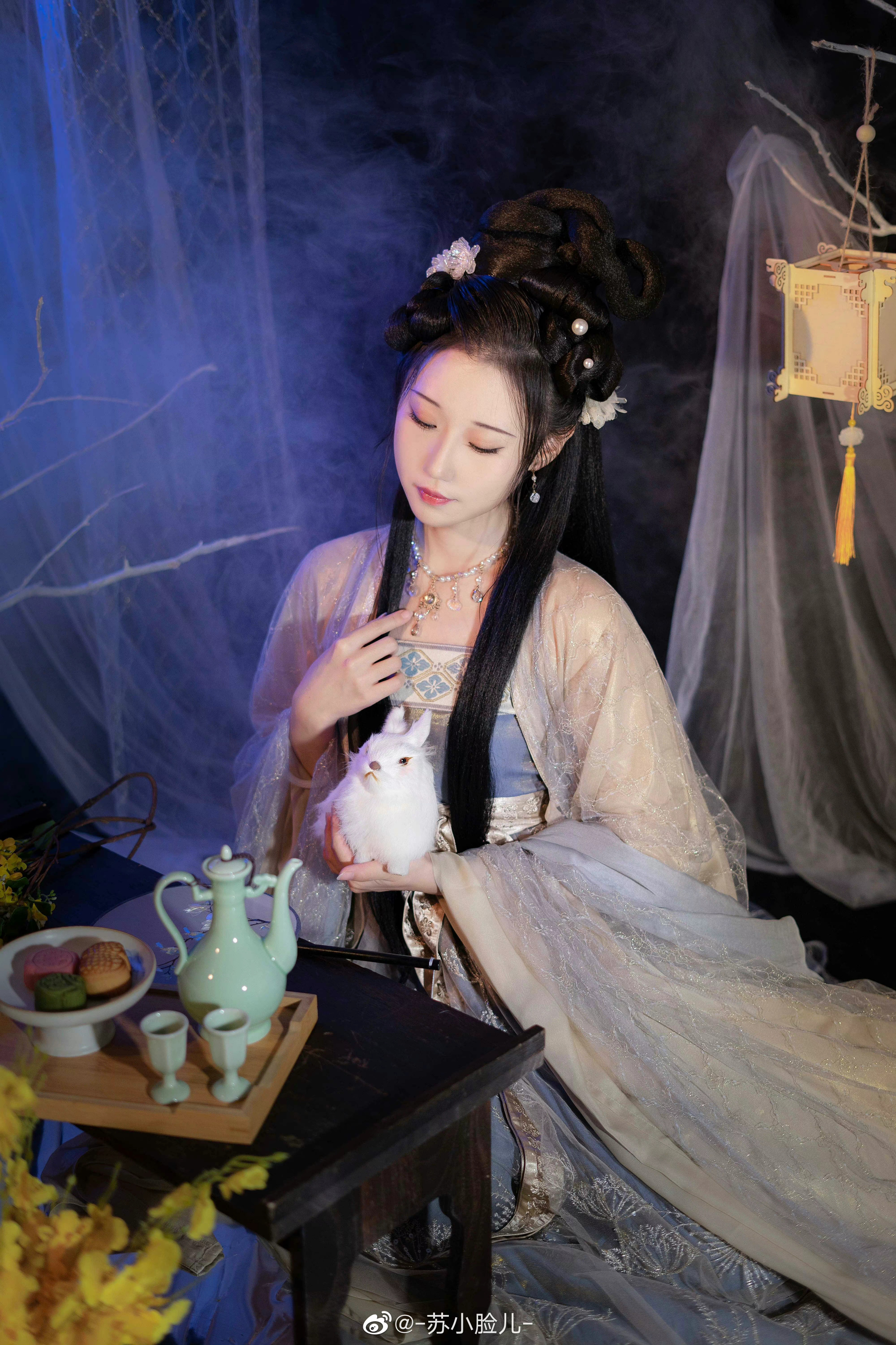 汉服写真 皓魄当空宝镜升，云间仙籁寂无声@-苏小脸儿-