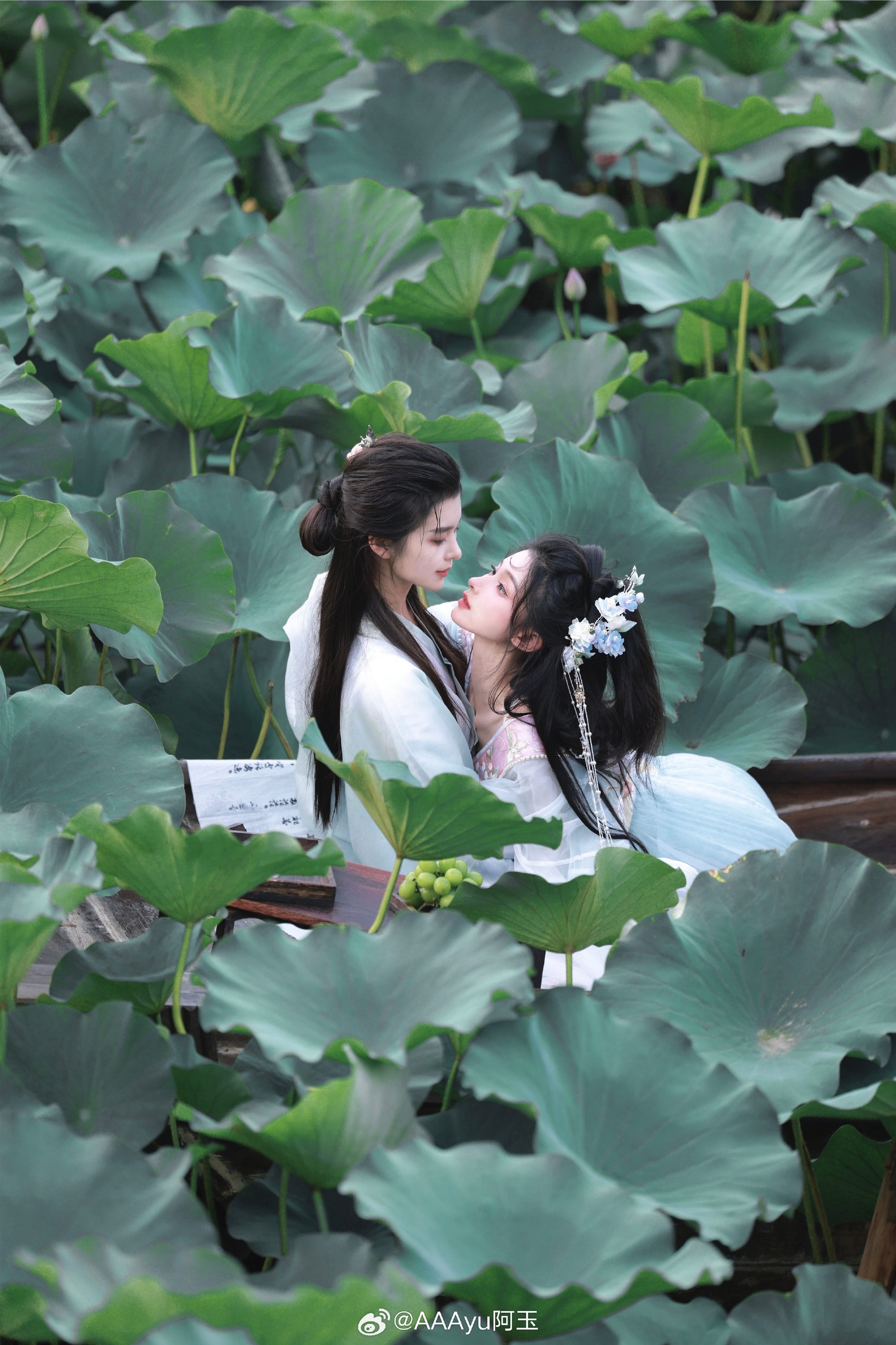 汉服 花间酒，人间月 国风 古风 旗袍@AAAyu阿玉