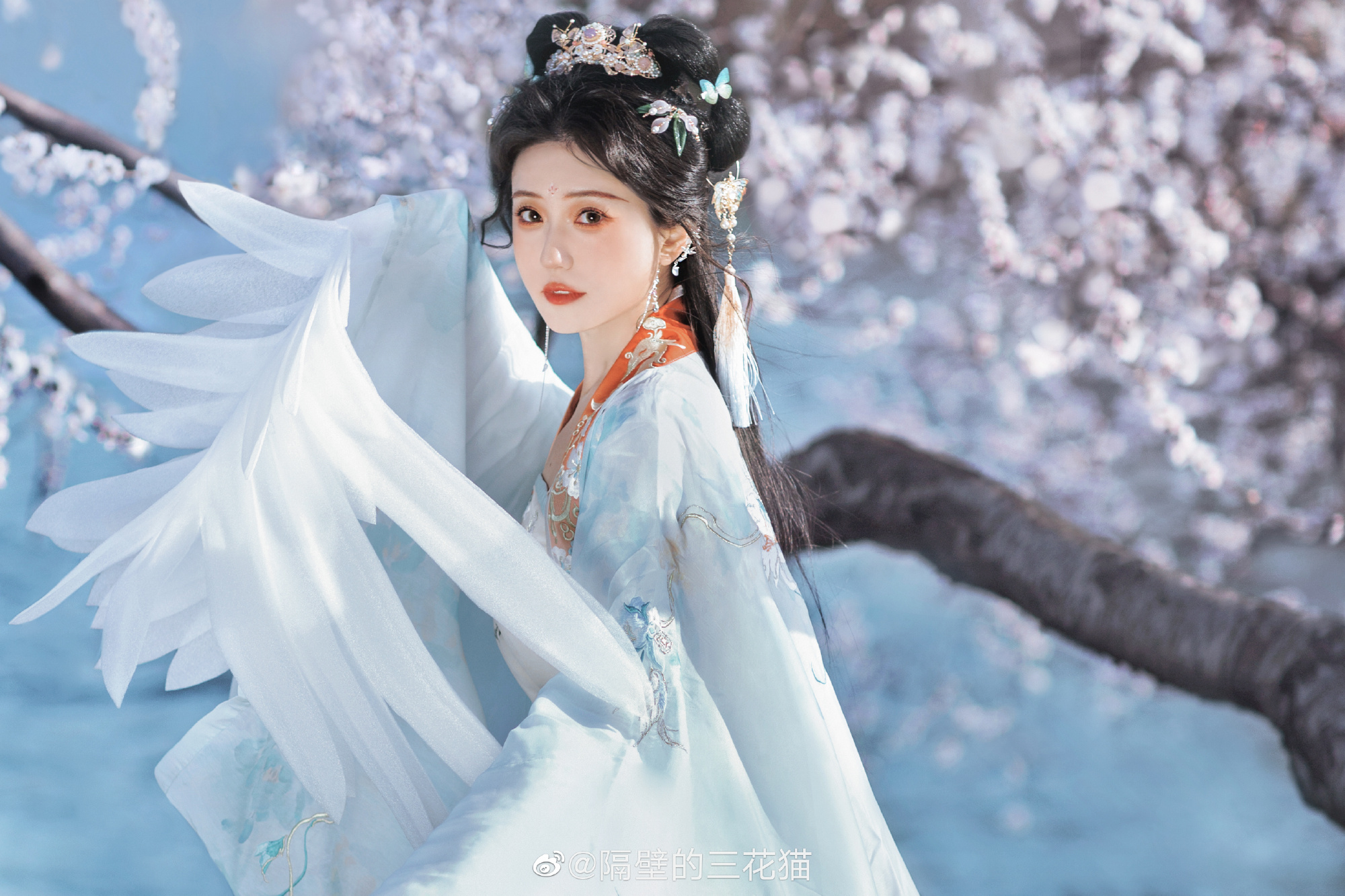 汉服 你是山川 河流 大海 我奔赴于你…@隔壁的三花猫