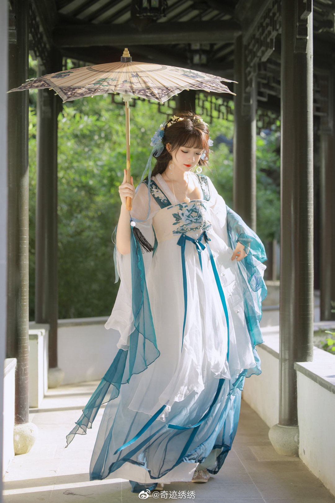 莺莺燕燕春春，花花柳柳真真。@奇迹绣绣