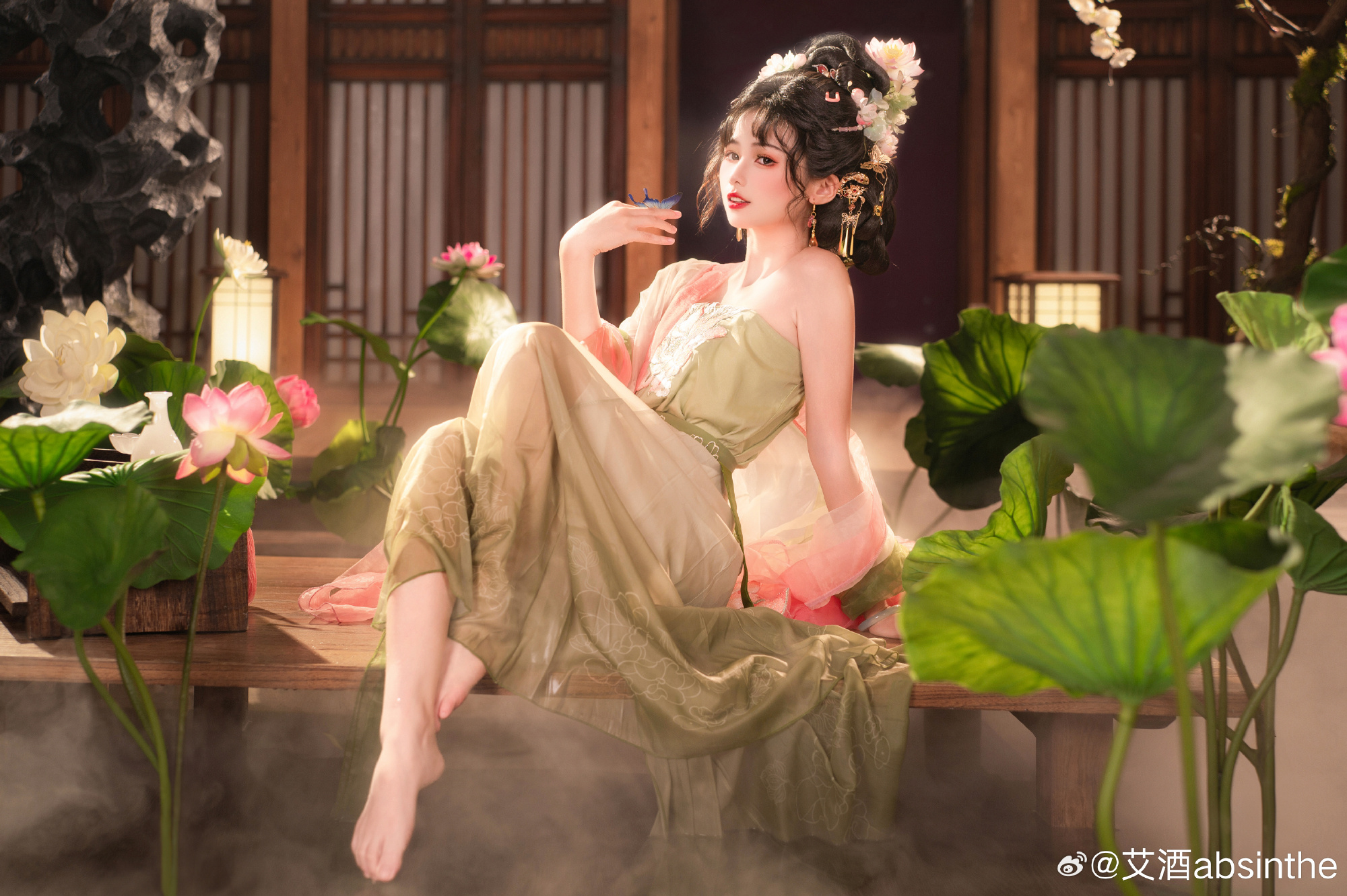 汉服 荷叶罗裙一色裁,芙蓉向脸两边开@佳佳Jayaa